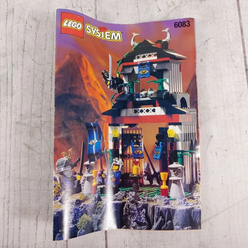 Vintage LEGO Set 6083 Samurai Stronghold - 98% NEAR COMPLETE w/ Manual - No Box